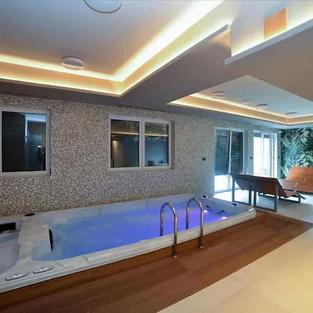 Laguna 21 ポラニツァ・ズドゥルイ